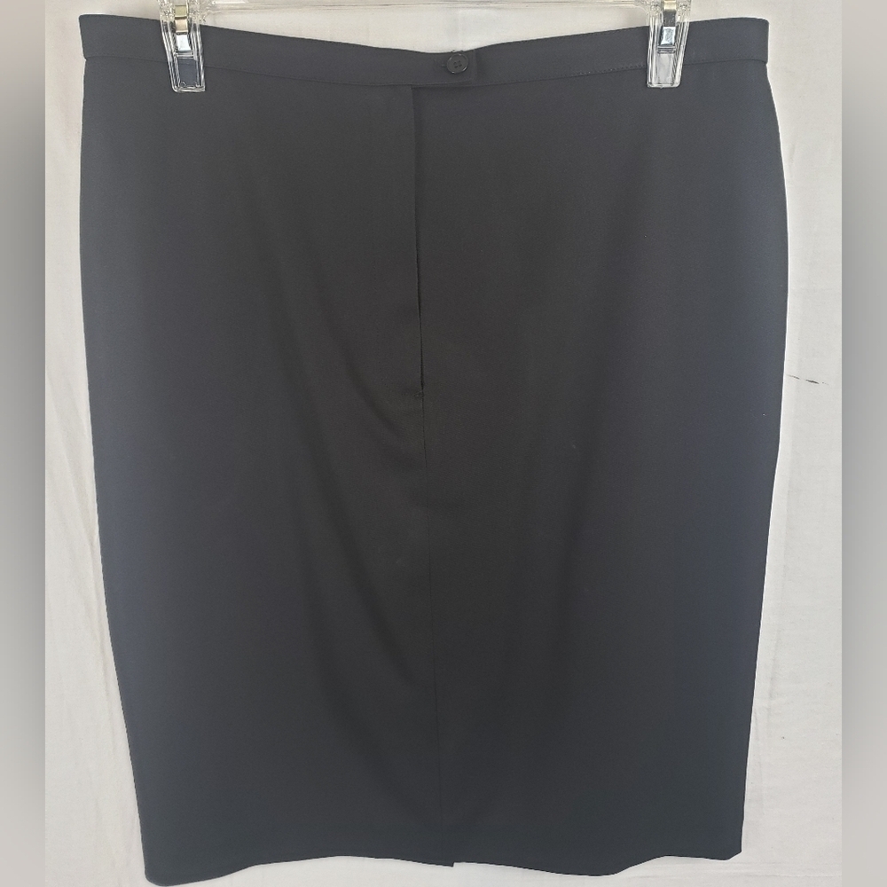 Liz Baker Black Knee Length Skirt Sz 16